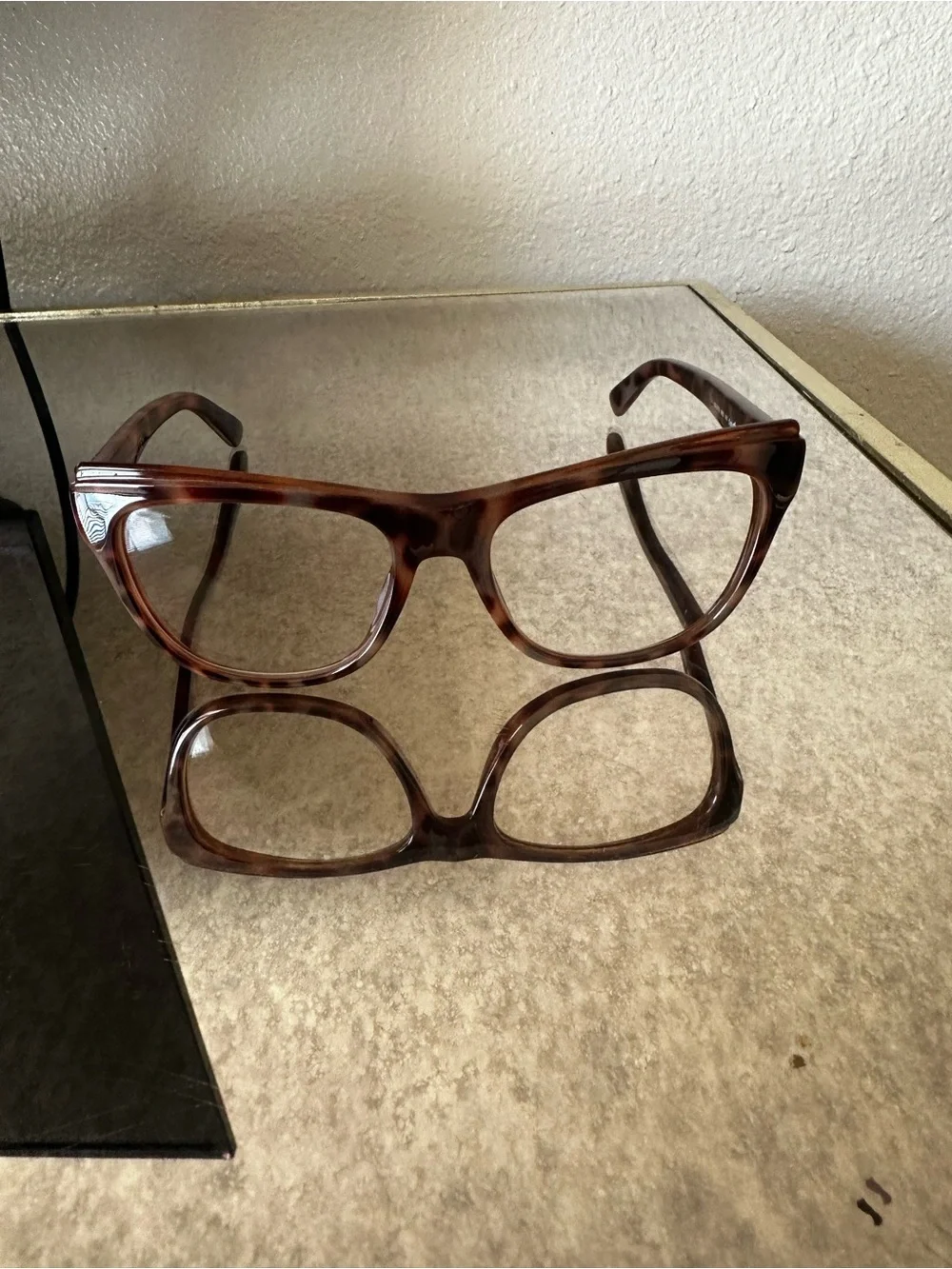 Gucci Frames glasses  Model: GG 3783 ( lens will need be replaced)